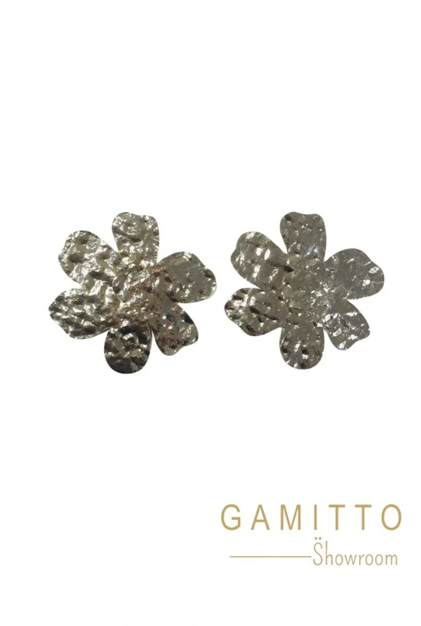 Brinco Flor em Banho Prata