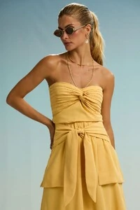 Blusa Pregas Nó