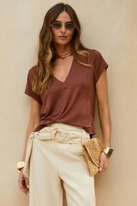 Blusa V Basic