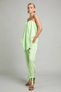 Calça slouchy sarja