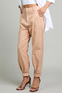 Calça slouchy sarja