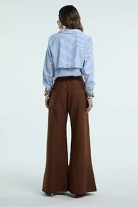 Calça Pregas Pesponto