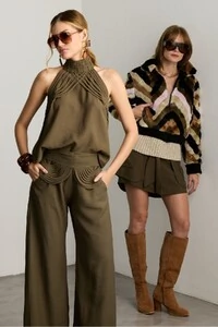 Shorts Saia Viés Bolsos