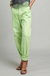 Calça slouchy sarja