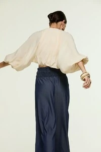 Blusa Manga Sobreposta