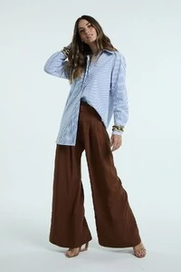 Calça Pregas Pesponto