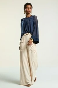 Blusa Tule Capri