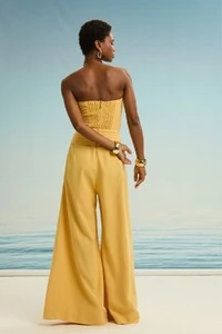 Blusa Pregas Nó