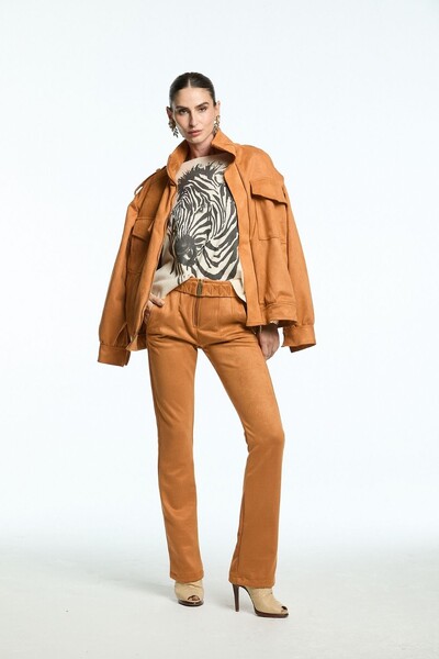 FotoCalça Bootcut Camurça