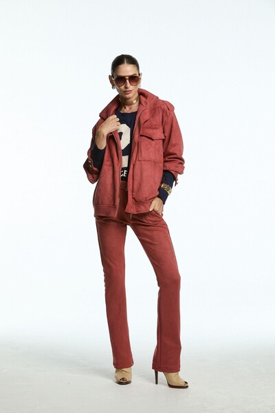 FotoCalça Bootcut Camurça