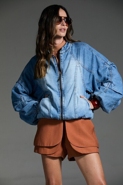 FotoShorts Saia Camelia