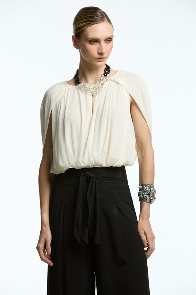 Foto Blusa Tule Capa