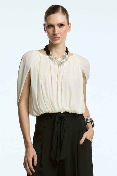 Foto Blusa Tule Capa