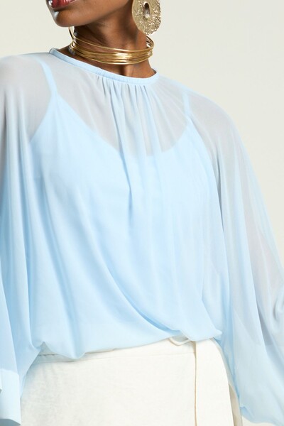 FotoBlusa Tule Capri