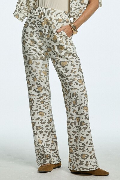 Foto Calça Basic Moletom Animal Print