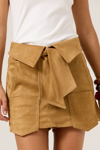 Foto Shorts Saia Suede Bolsos