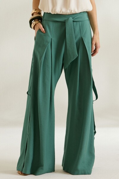 Foto Calça Pregas Femêa