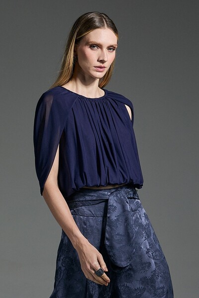 Foto Blusa Tule Capa