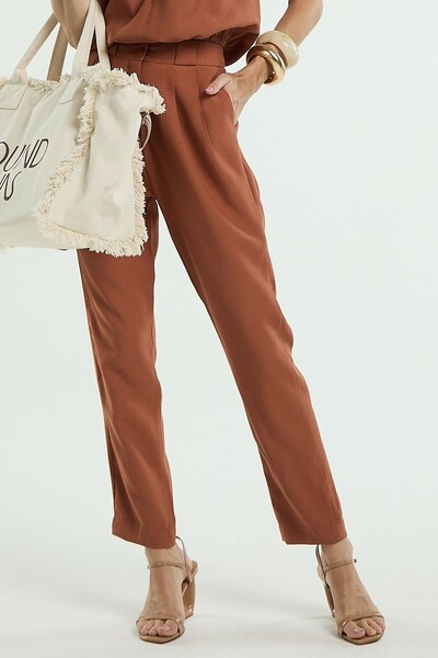 Foto Calça Cenoura Basic