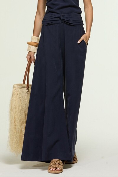 Foto Calça Pregas Nó