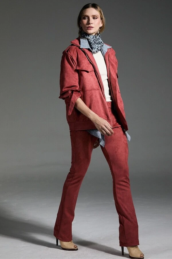 Calça Bootcut Camurça