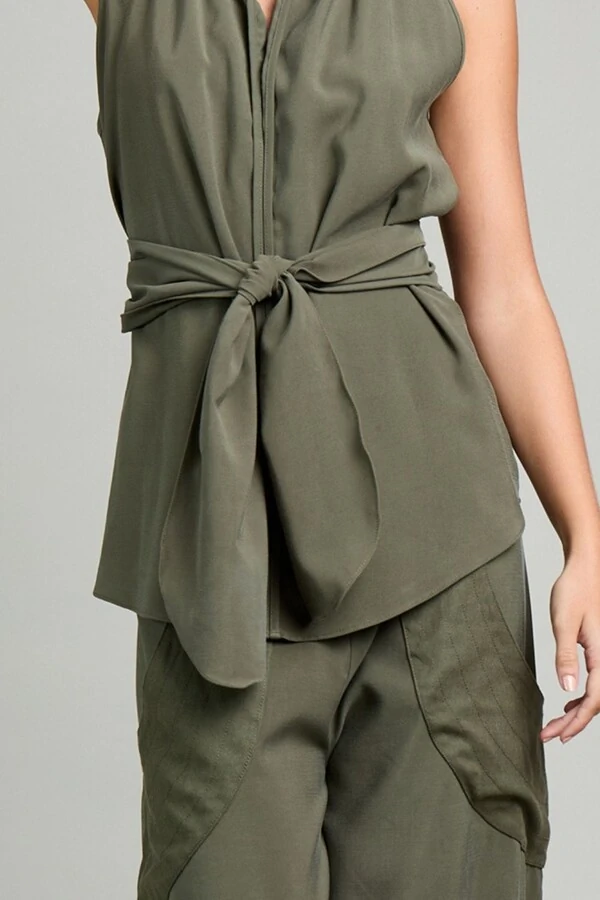 Blusa Gola Pespontada