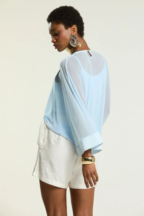 Blusa Tule Capri