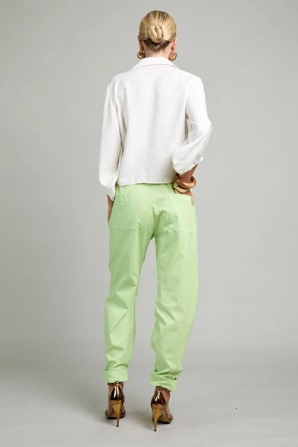 Calça slouchy sarja