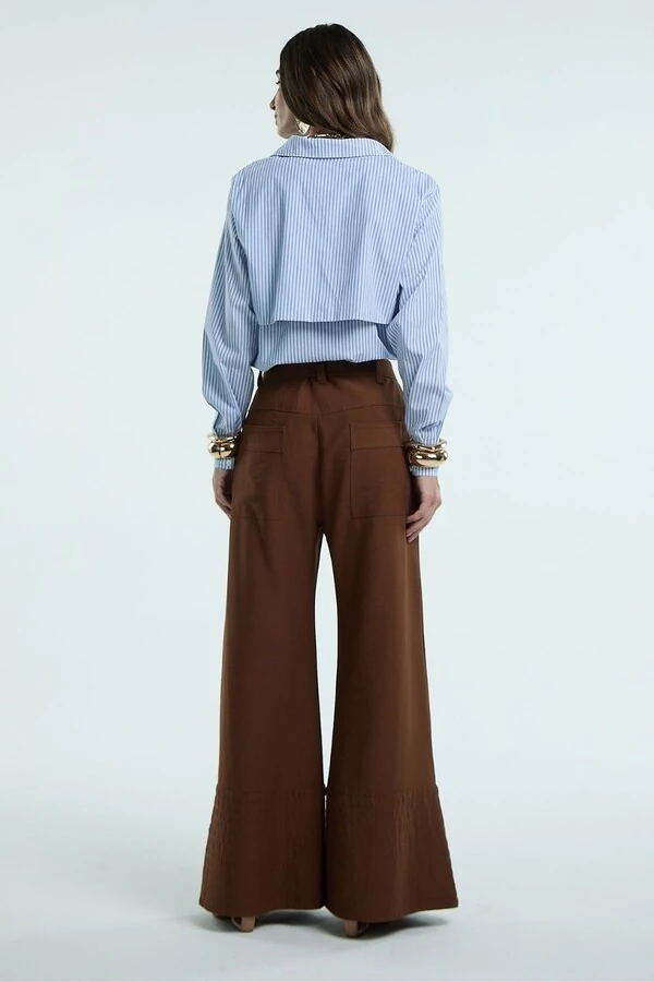 Calça Pregas Pesponto