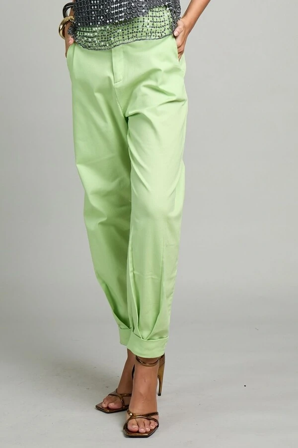 Calça slouchy sarja