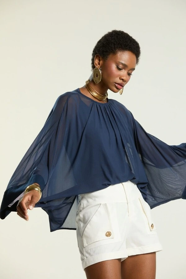 Blusa Tule Capri
