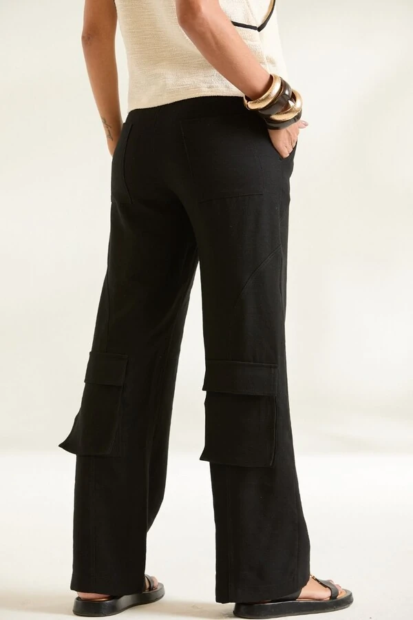 Calça Alfaiataria Bolsos