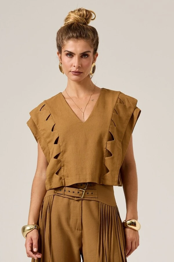Blusa Triangulo Vazado