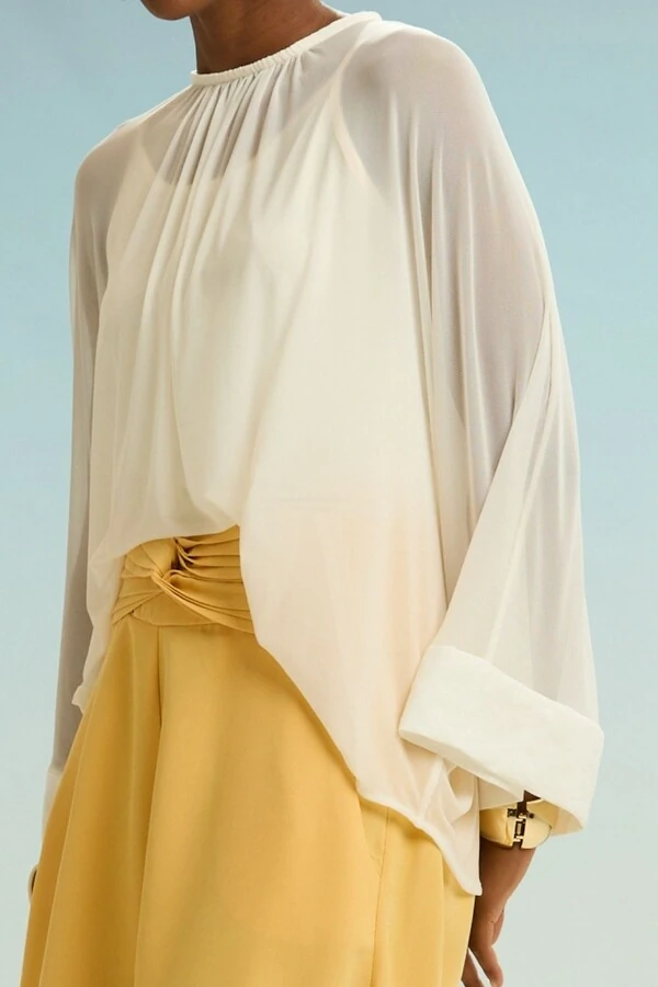 Blusa Tule Capri