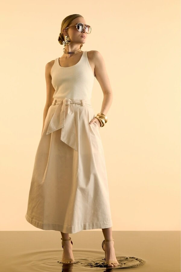 Vestido Saia Pregas