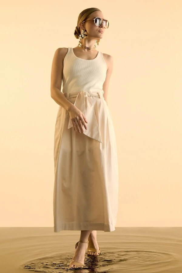 Vestido Saia Pregas