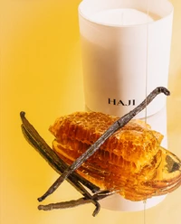 Vela Honey & Tonka Bean 190g