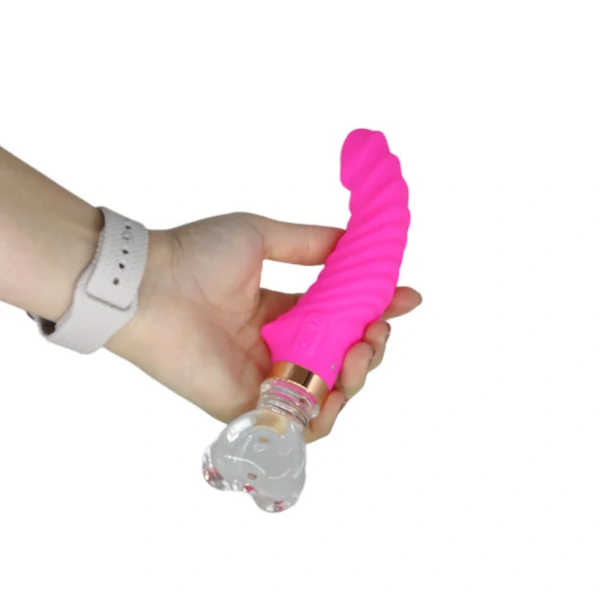 Vibrador Recarregável em Silicone com Estrias Massageadoras