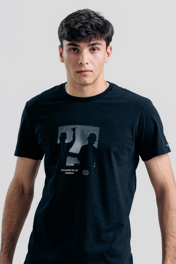 Camiseta Pleasures on the Horizon
