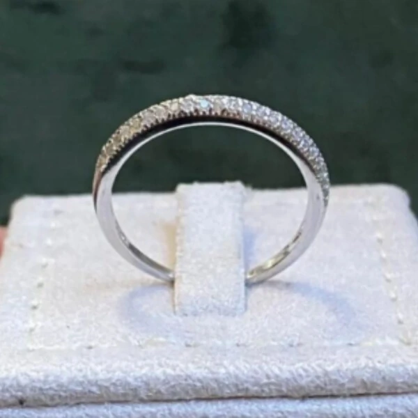 Anel Meia Aliança Prata 925 Cravejada Microzircônias