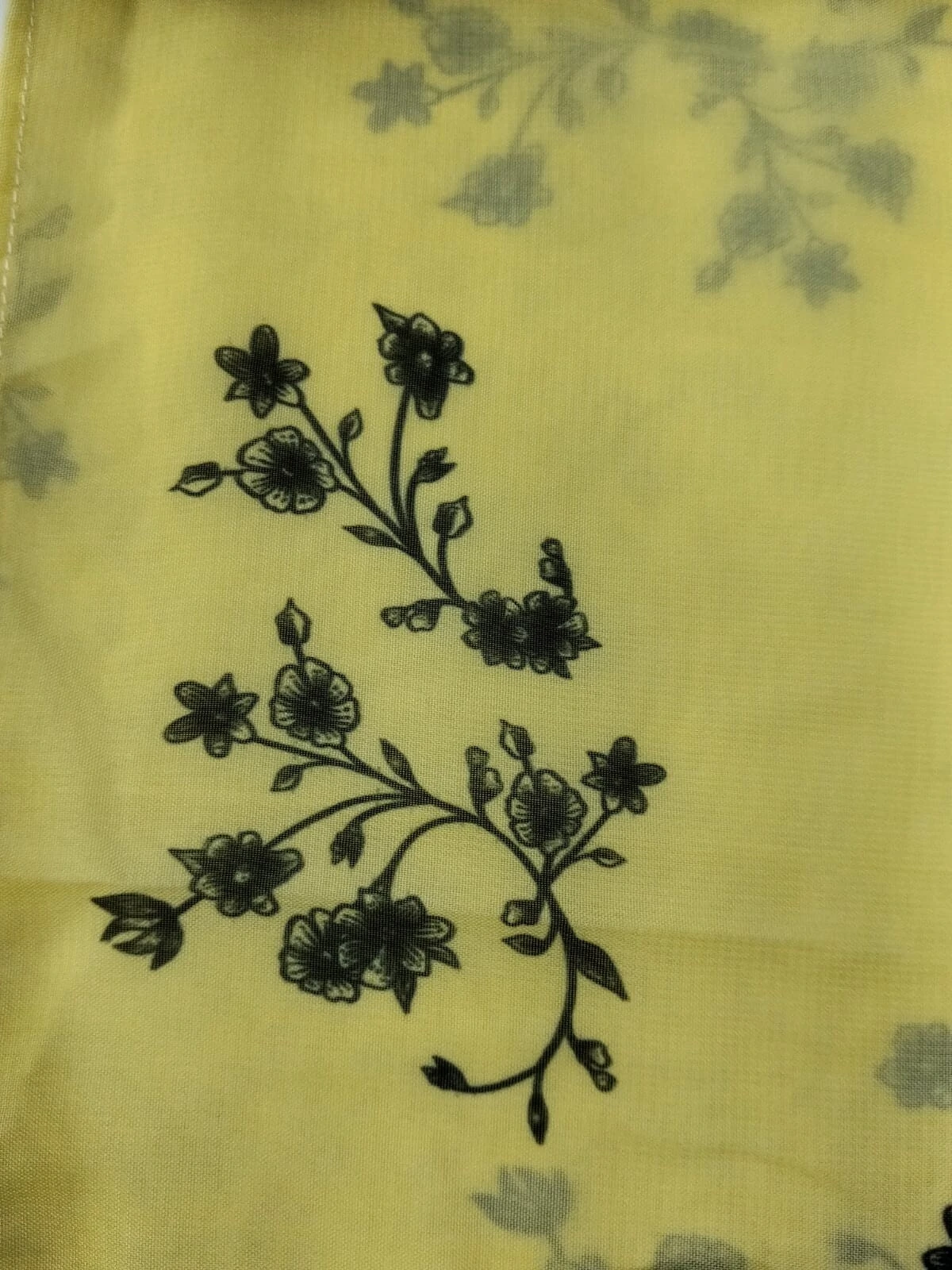 Amarelo Estampa Preto