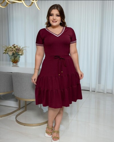 FotoVestido Midi Feminino Tecido Viscolycra Detalhe Listrado e Cordão para Regular, Moda Verão Primavera