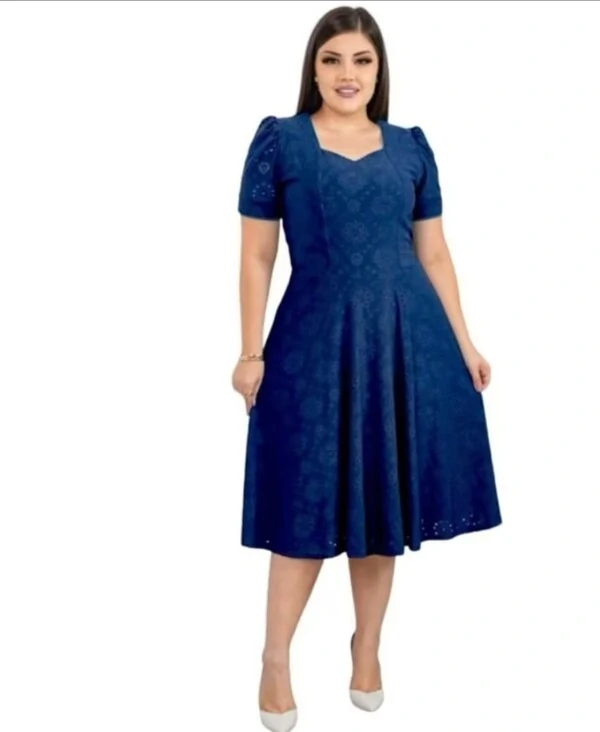 Vestido Evangélica Com Detalhe Na Gola Saia Rodado Forrado Tendência Tecido Lesser EMVIO IMEDIATO