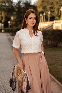 Blusa Flores Delicadas