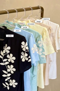 Blusa Flores Maju