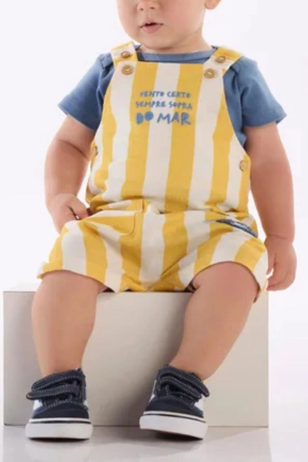 FotoConjunto body suedine e jardineira viscolinho Três e Já