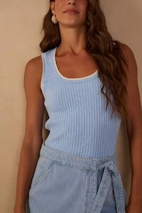 Blusa tricot decote bordado Dress to