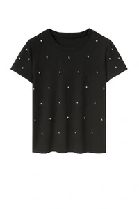 T-shirt feminina com aplicações metálicas Kwi