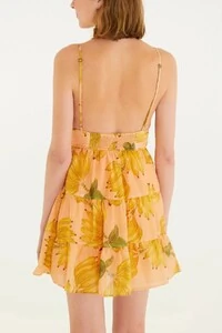 Vestido curto banana prata Farm