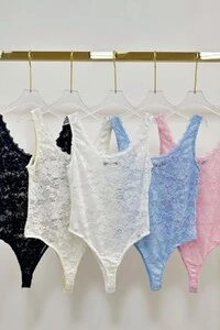 Body feminino em renda com alças largas Kwi